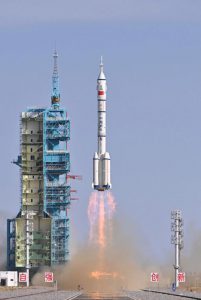 神州二十号载人飞船发射圆满成功